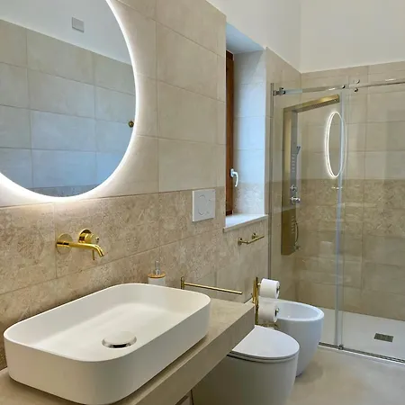 بيت ضيافة Terrazza Levante - Boutique 4*